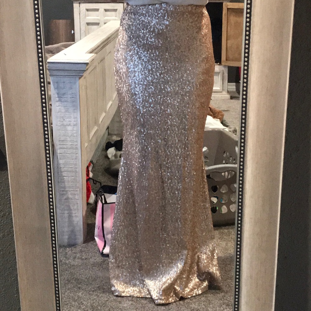 Gold sequins maxi skirt